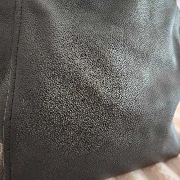 Tory Burch Carson - NWOT/Dustbag included - Picture 4 of 12